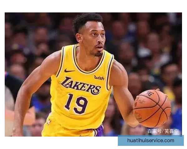 卡鲁索抢水壶失败哈特机智躲闪反而泼水前队友全程笑翻